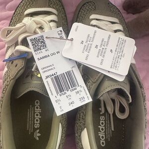 Adidas Samba OG W Green and Cream Sneakers